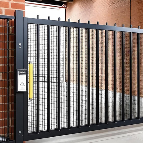 Motorized industrial long gates, built for heavy-duty applications. Motorized gate manufacturer in India delivering innovative solutions.