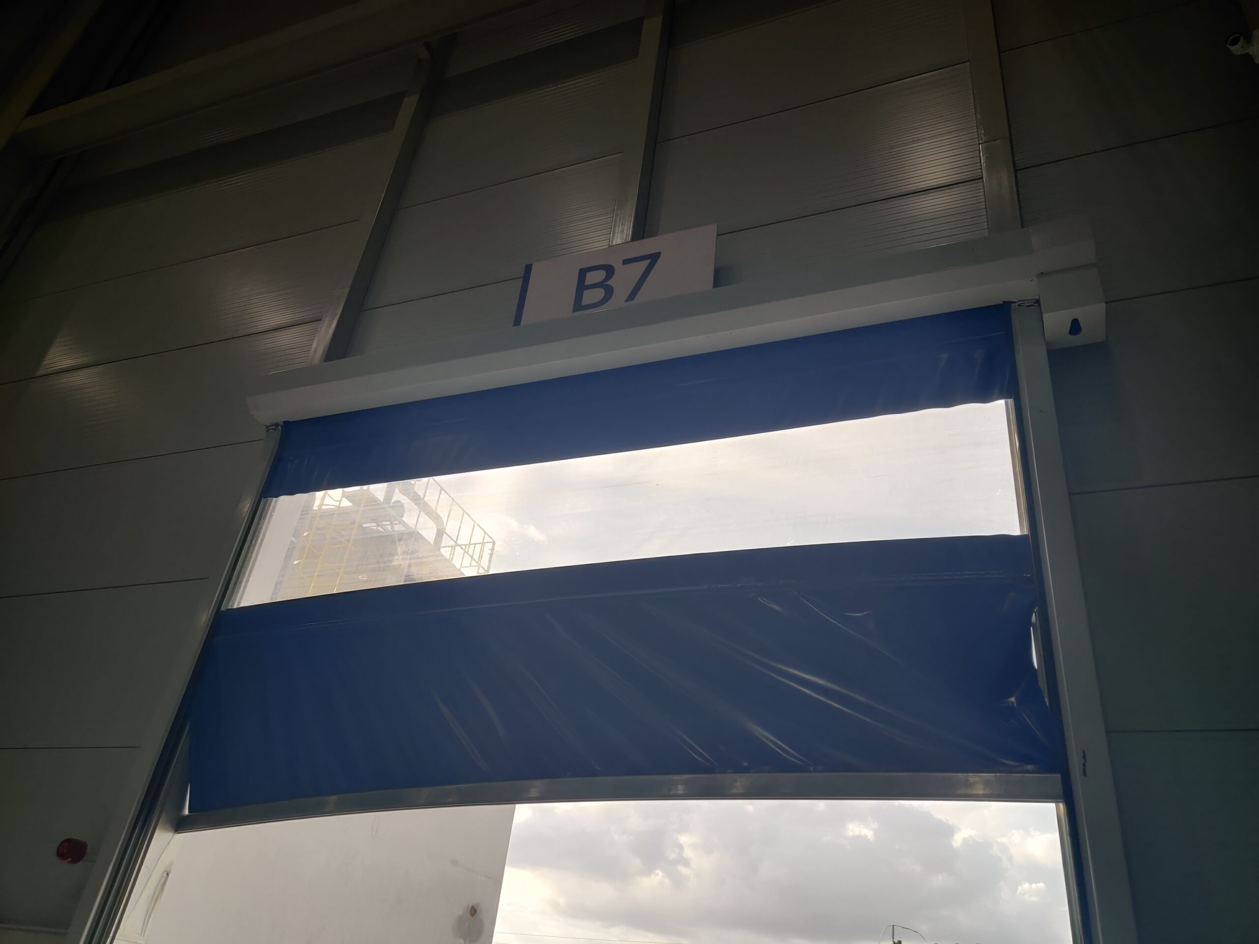 High speed door with Vision