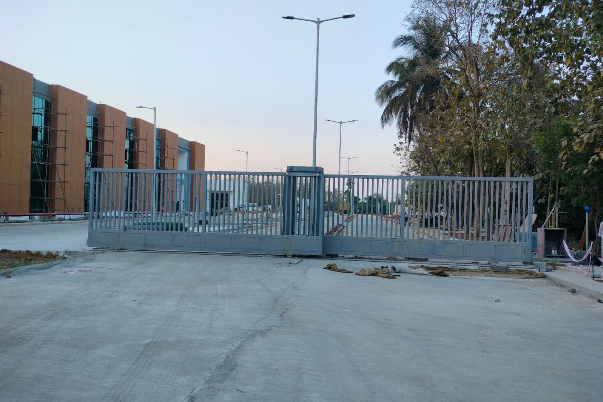 Sliding-Gate